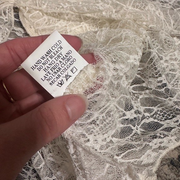 NWT Papermoon Cream Lace Blouse - Picture 4 of 5